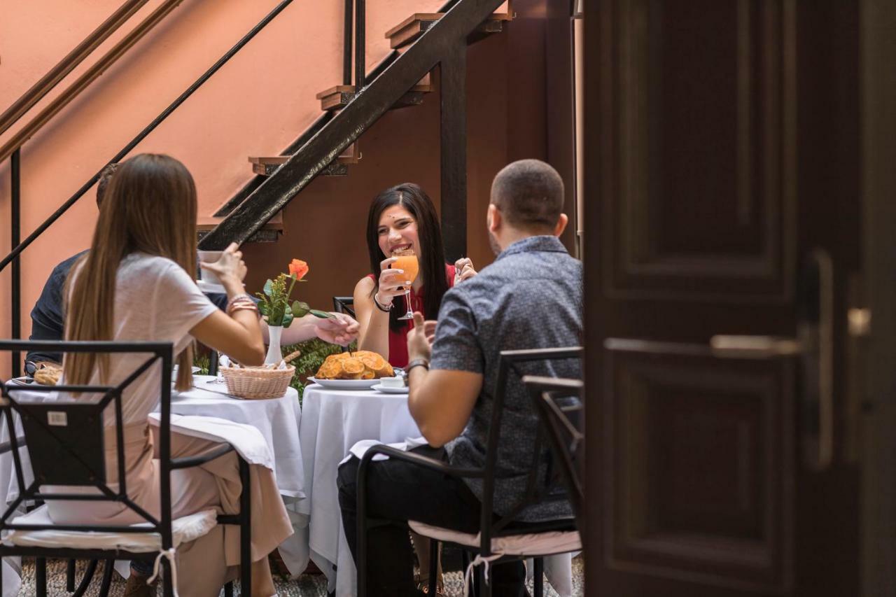 Sperveri Boutique Hotel Rhodes City Bagian luar foto